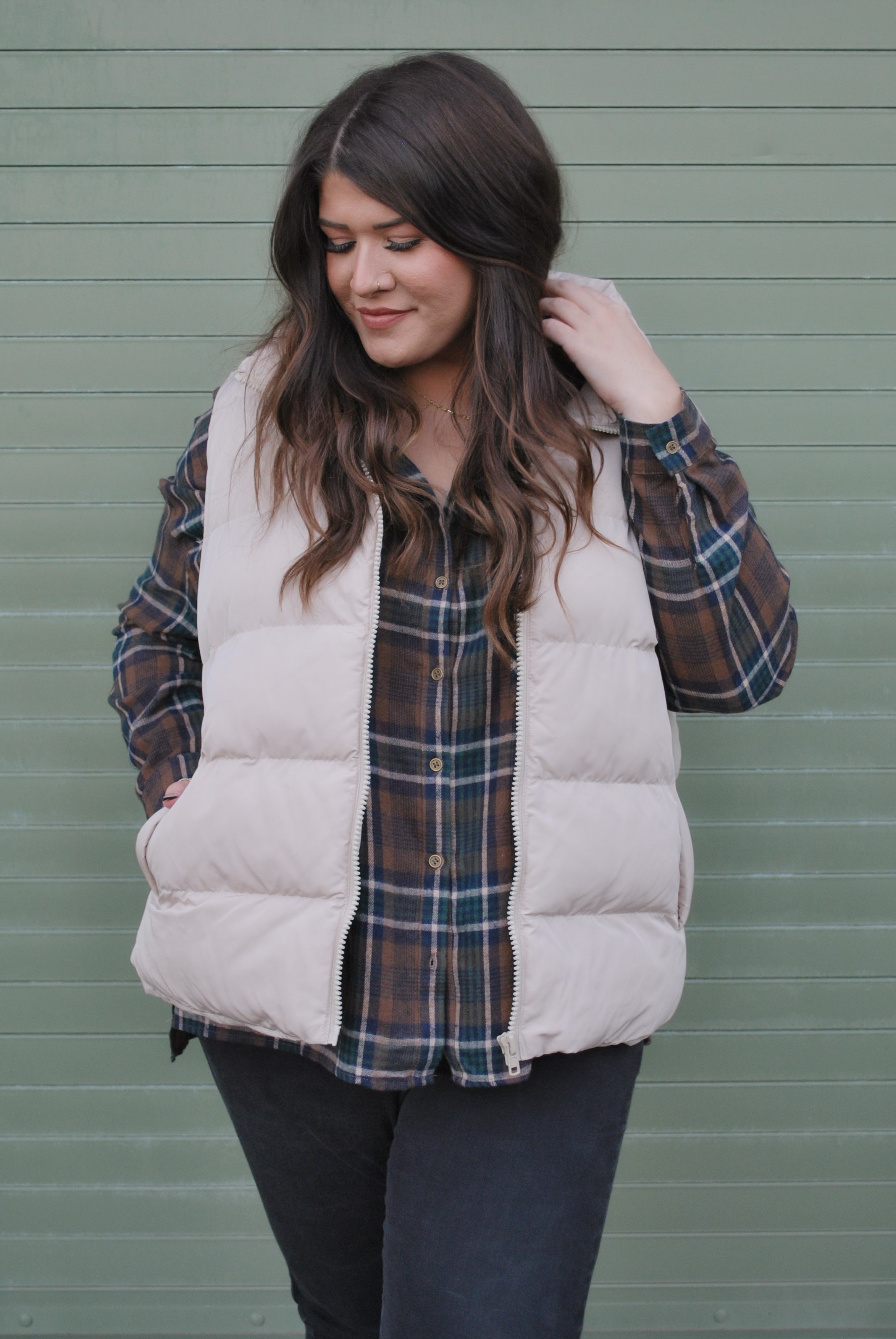 Curvy Show Radiance Puff Vest - sand