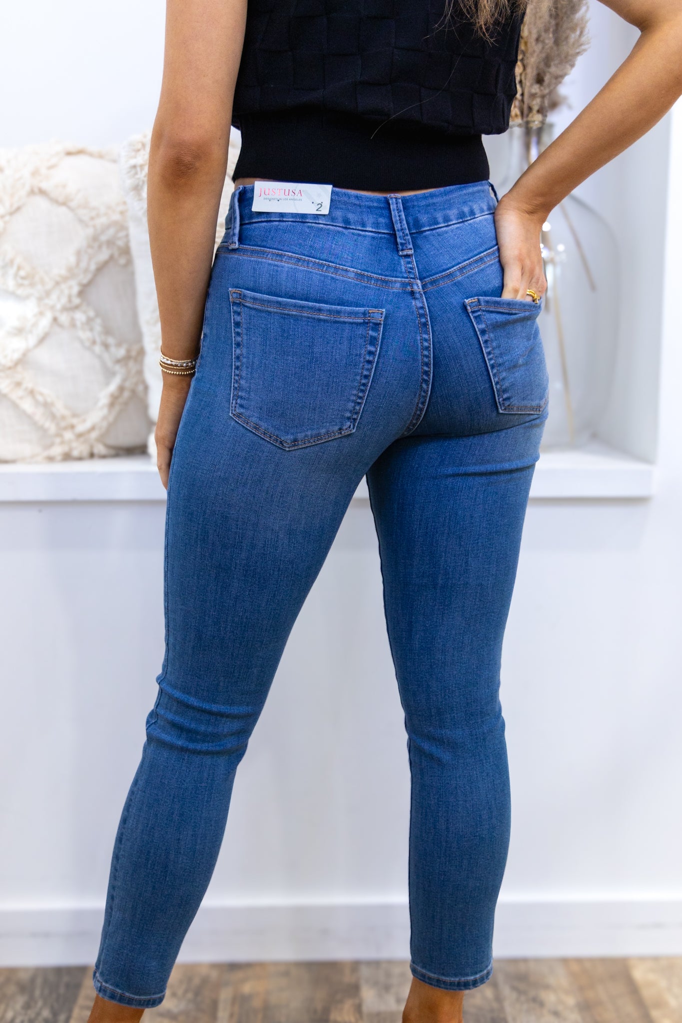 [Just Black] The Soft And Stretchy Skinny Jean - Medium Denim