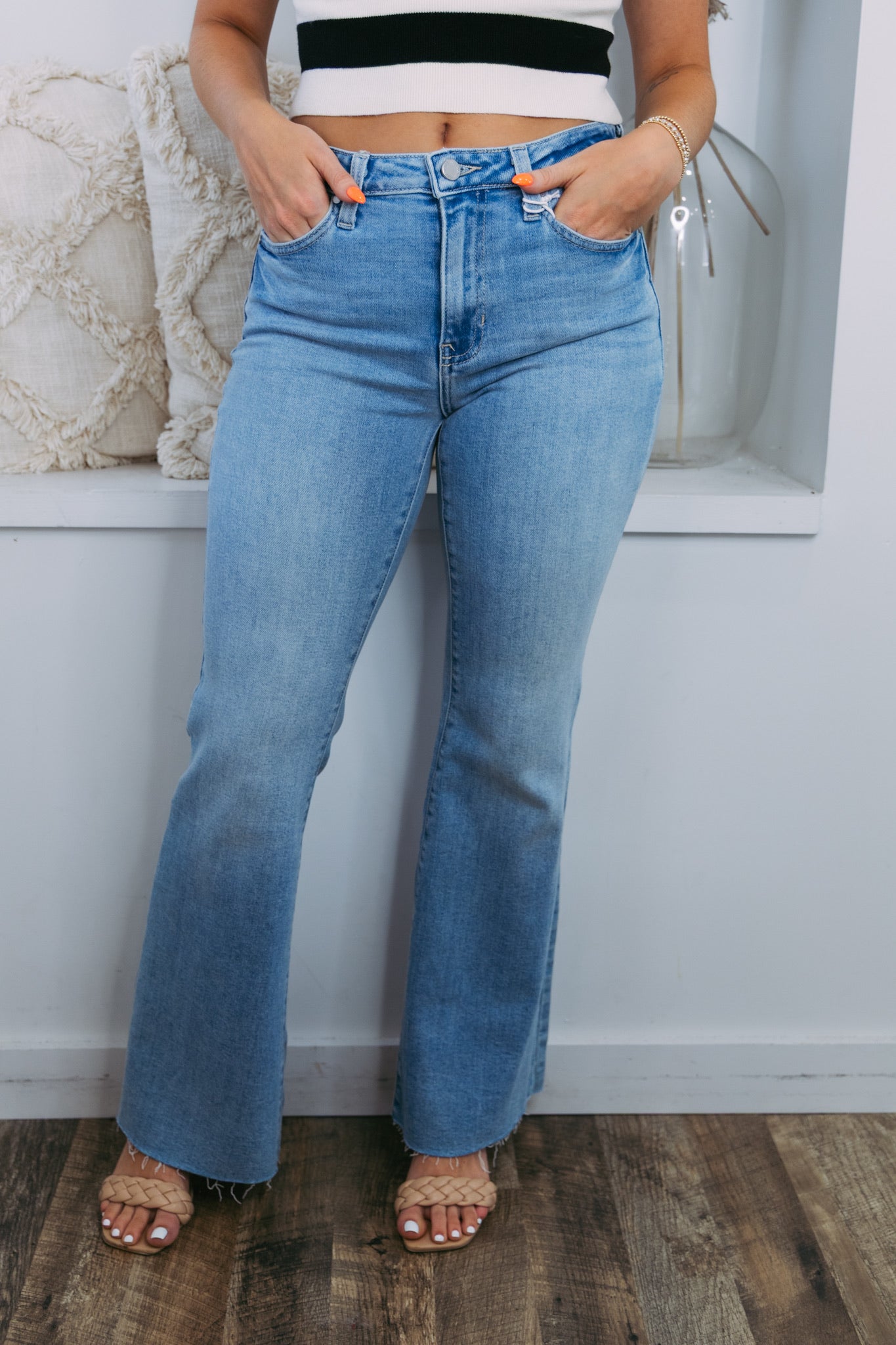 [Just Black] The Mid Rise Straight Bootcut - Light Denim