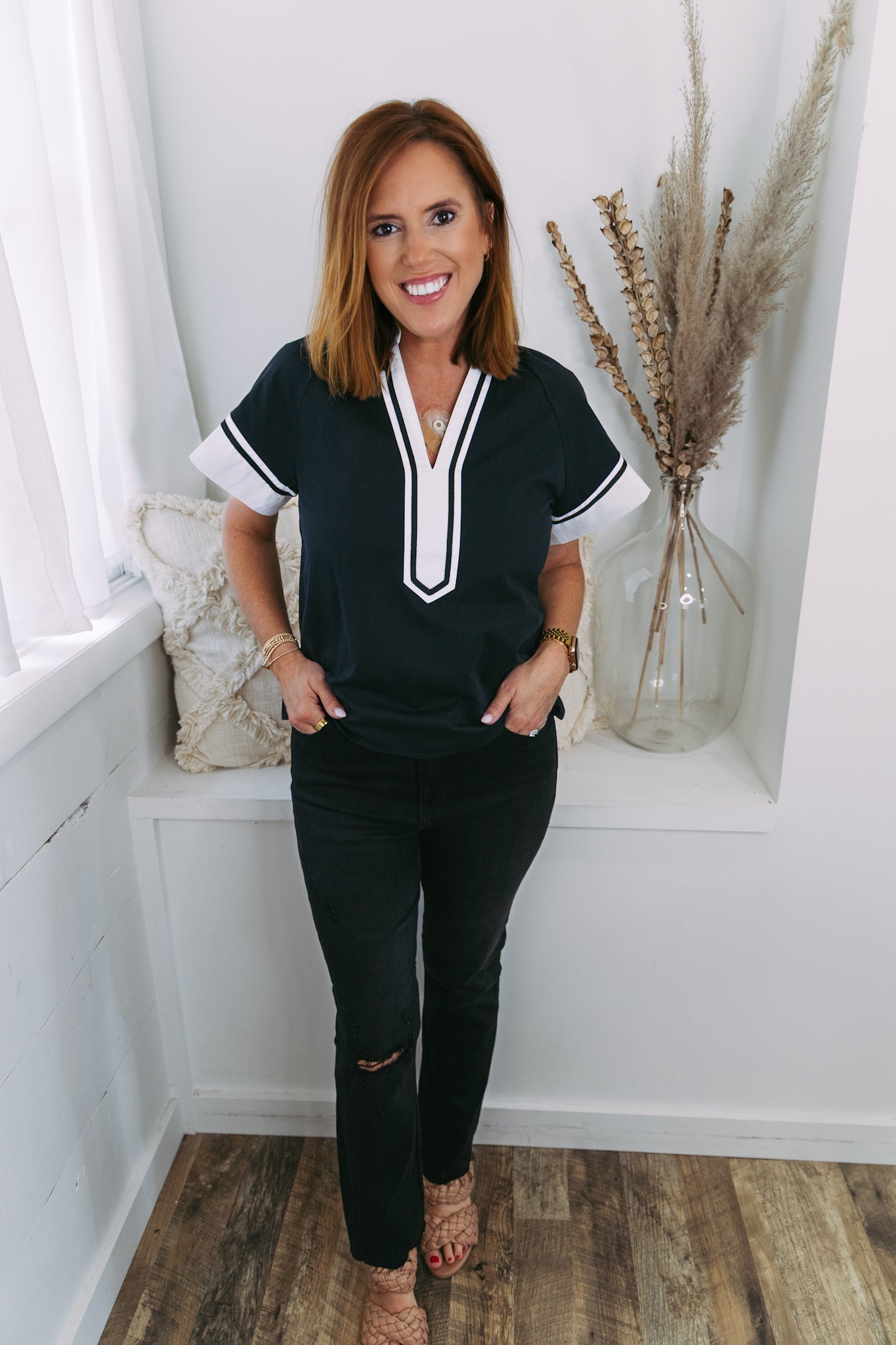 Ellen V-Neck Top - Black